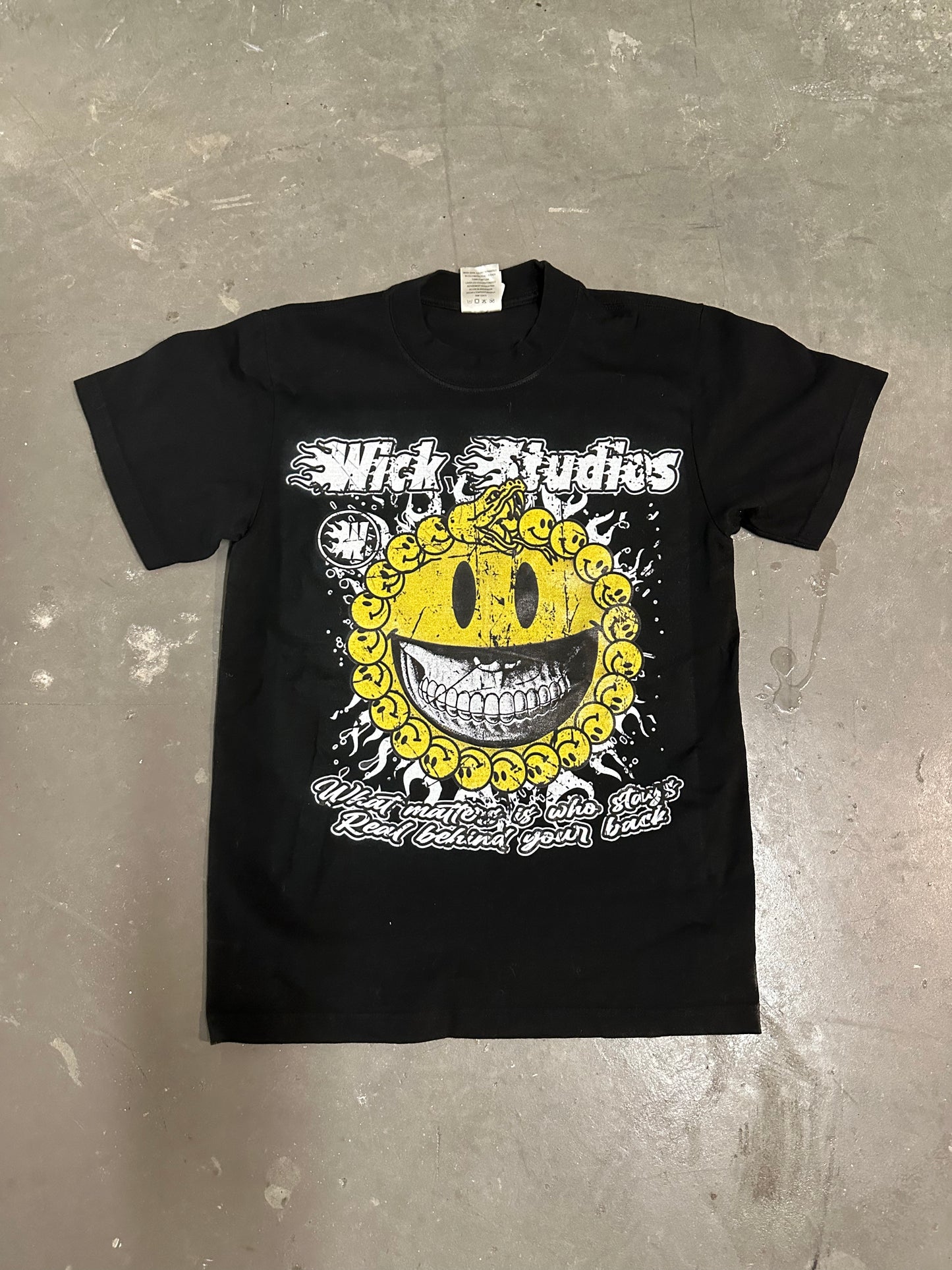 WICK SMILEY TEE